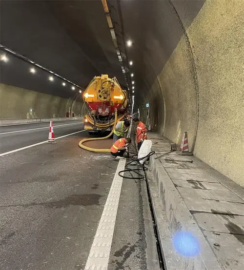 聊城隧道排水渠清淤